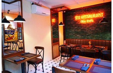 Nhà hàng mang phong cách HongKong - Tiệm Ăn 37D