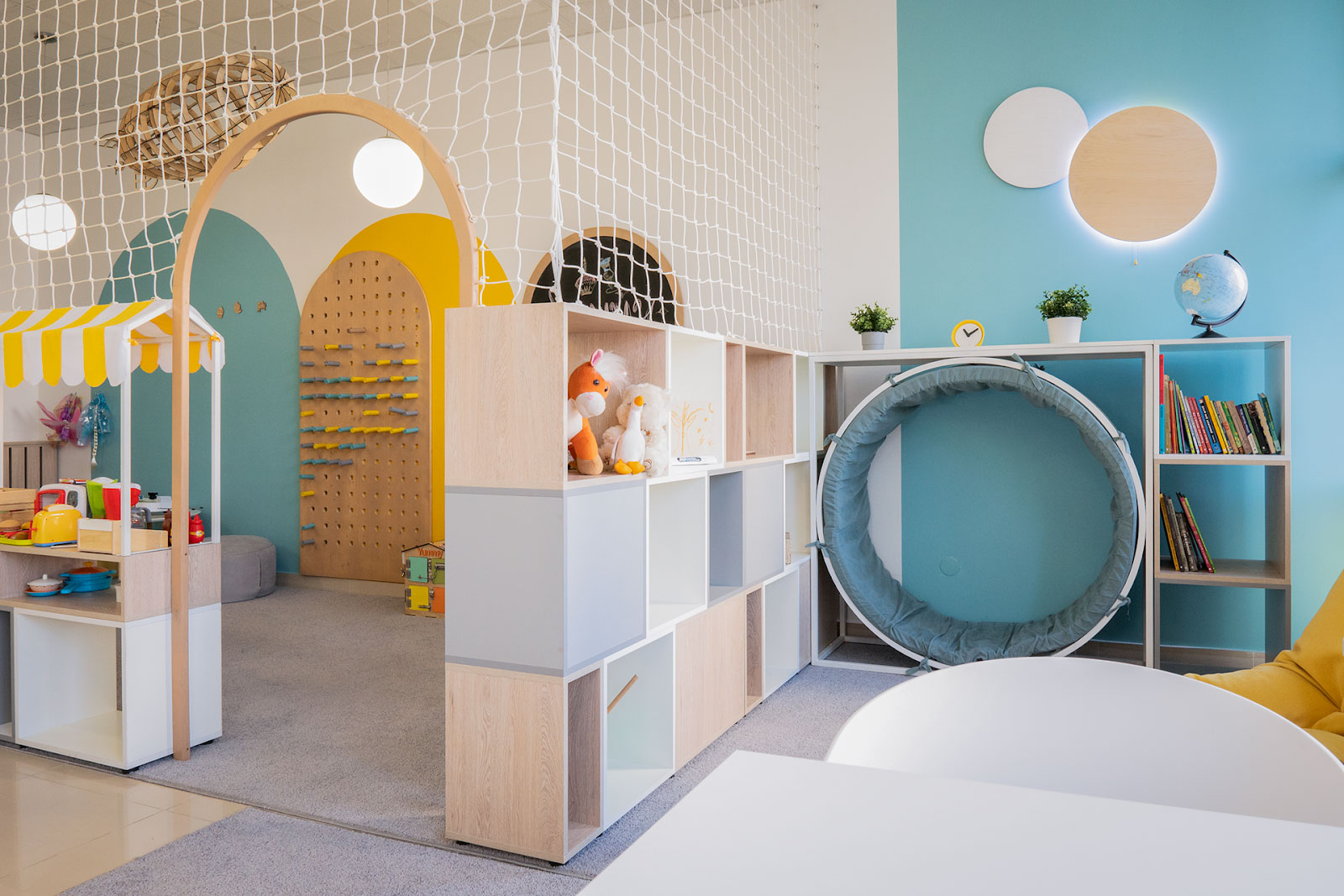 hiết kế không gian cafe kids 