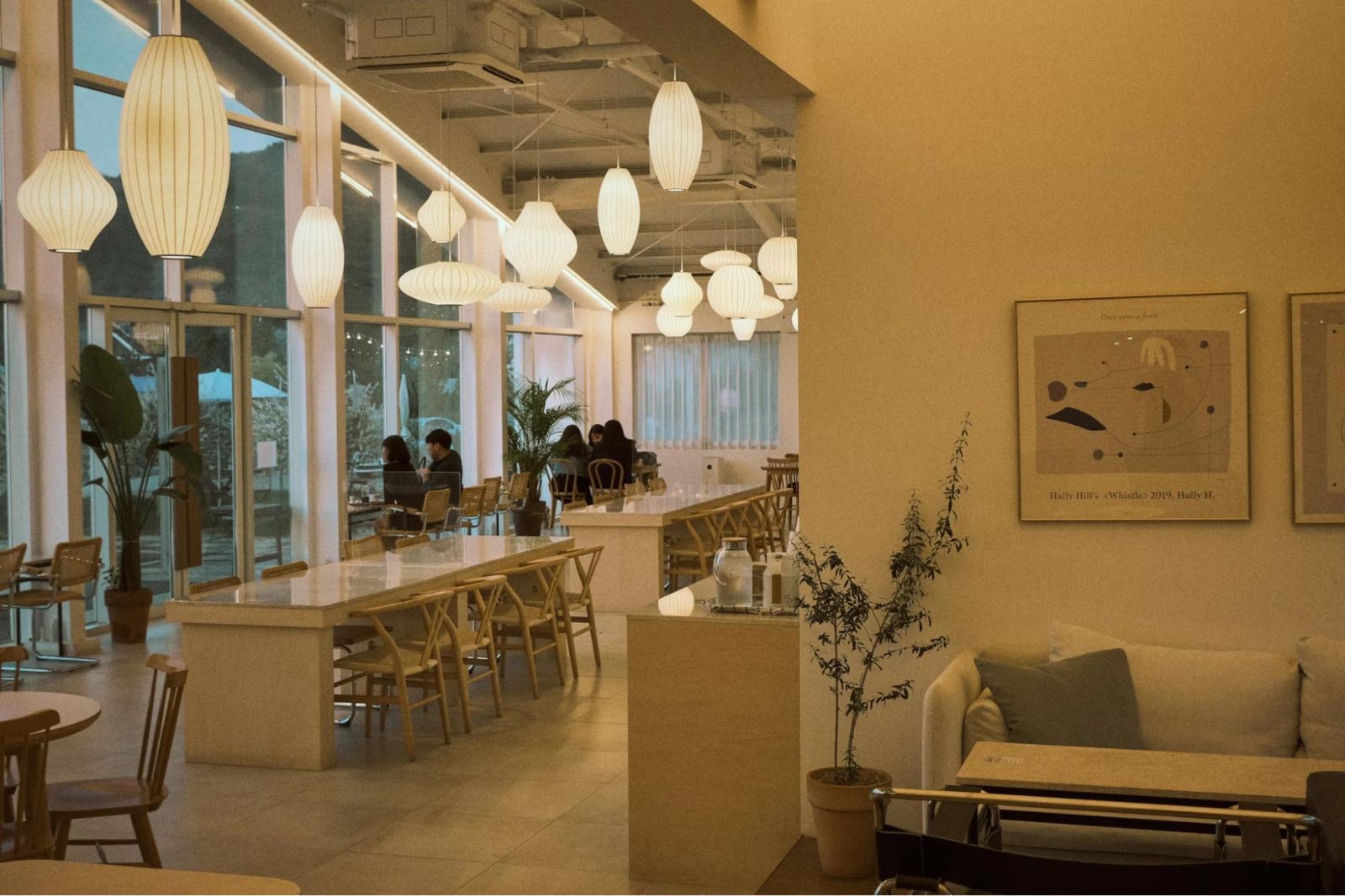 Mẫu quán cà phê với phong cách thiết kế Minimalism 
